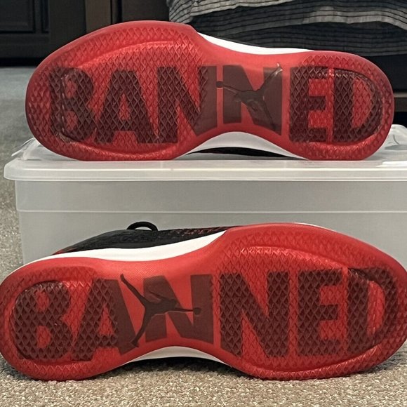 Size 11 - Jordan 31 Banned 2016